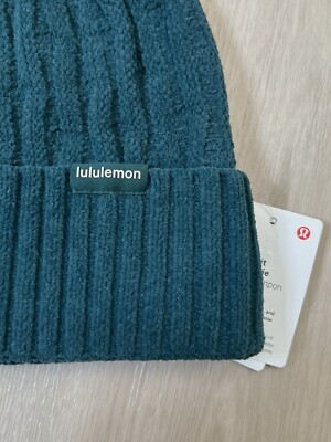 Lululemon Women\'s Cable Knit Pom Beanie One Size SMTL Green New Lululemon Womens Cable-Knit Pom-Pom Beanie - Bone - lulu  main image 2