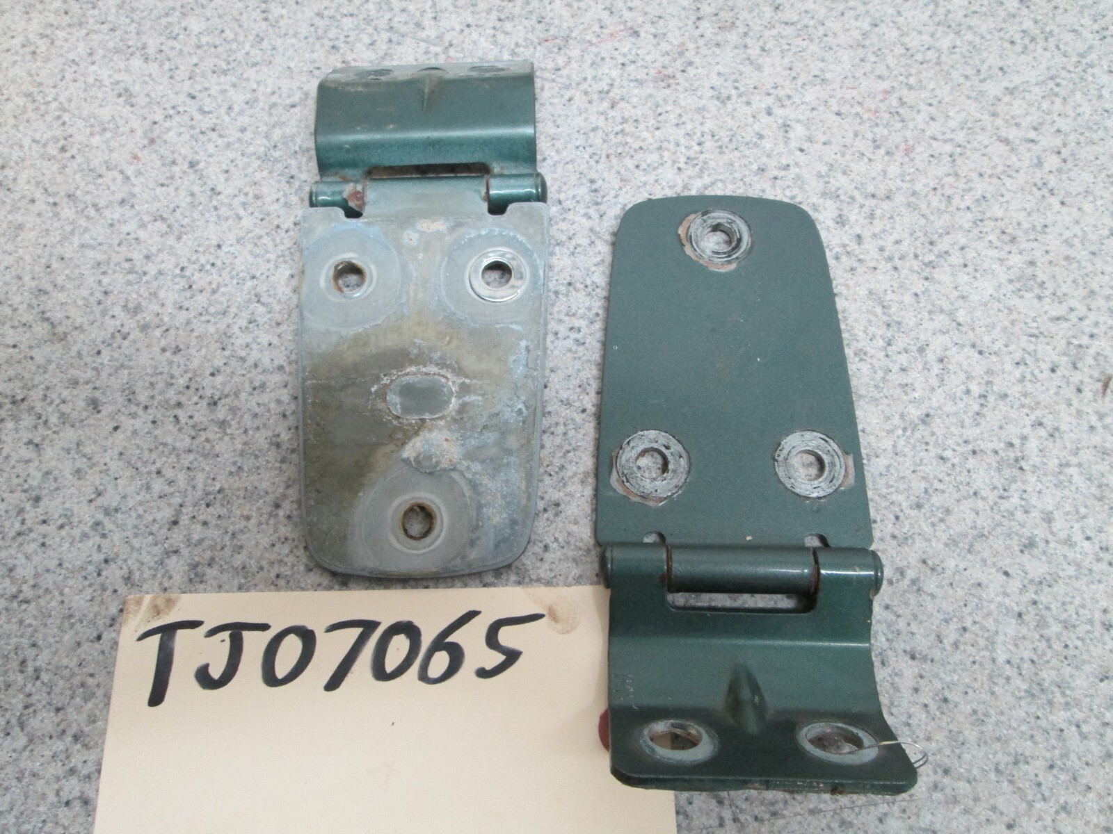 97 98 99 00 01 02 03 04 05 06 JEEP WRANGLER HOOD HINGE SET LEFT & RIGHT