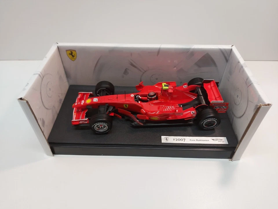 F1 Formula 1 Ferrari F1 2007 Kimi Raikkonen Hot Wheels 1:18 con Box - Immagine 2 di 4