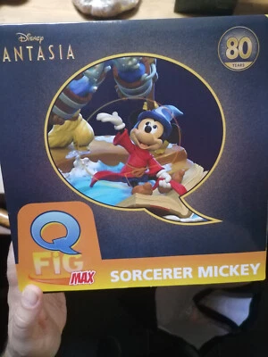 Figurine Fantasia Q-Fig Max Sorcier Mickey Diorama collector 80 years - Neuf - Photo 1/4