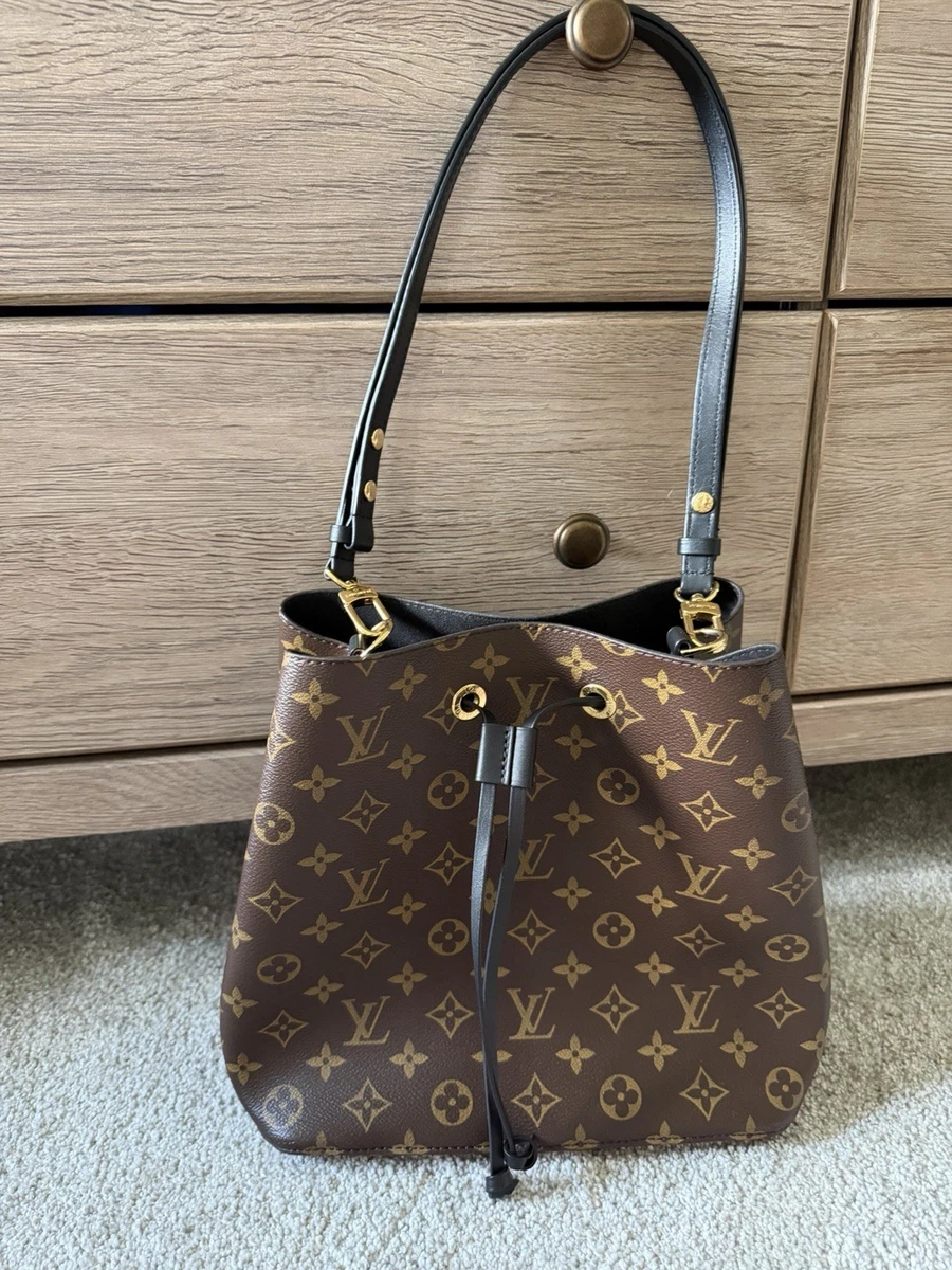 Louis Vuitton Canvas Exterior Bags & Bucket & Drawstring Bag