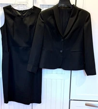 NWOT Dress Suit Jacket Dress Size 8P Black Wool Sheath Lined Pockets