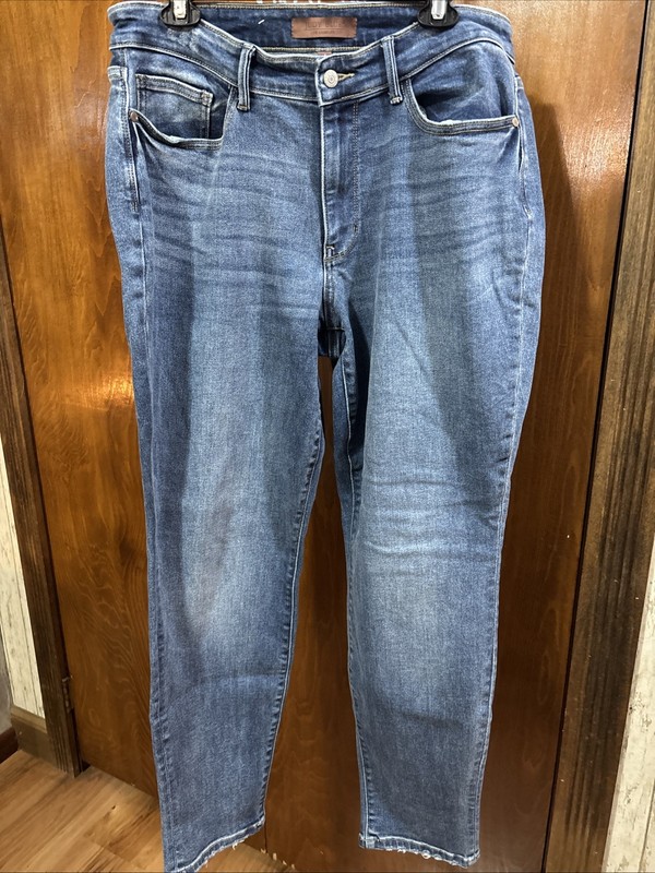 Judy Blue Jean Womens 14W Blue Denim Stretch Distressed Hem Classic Boyfriend