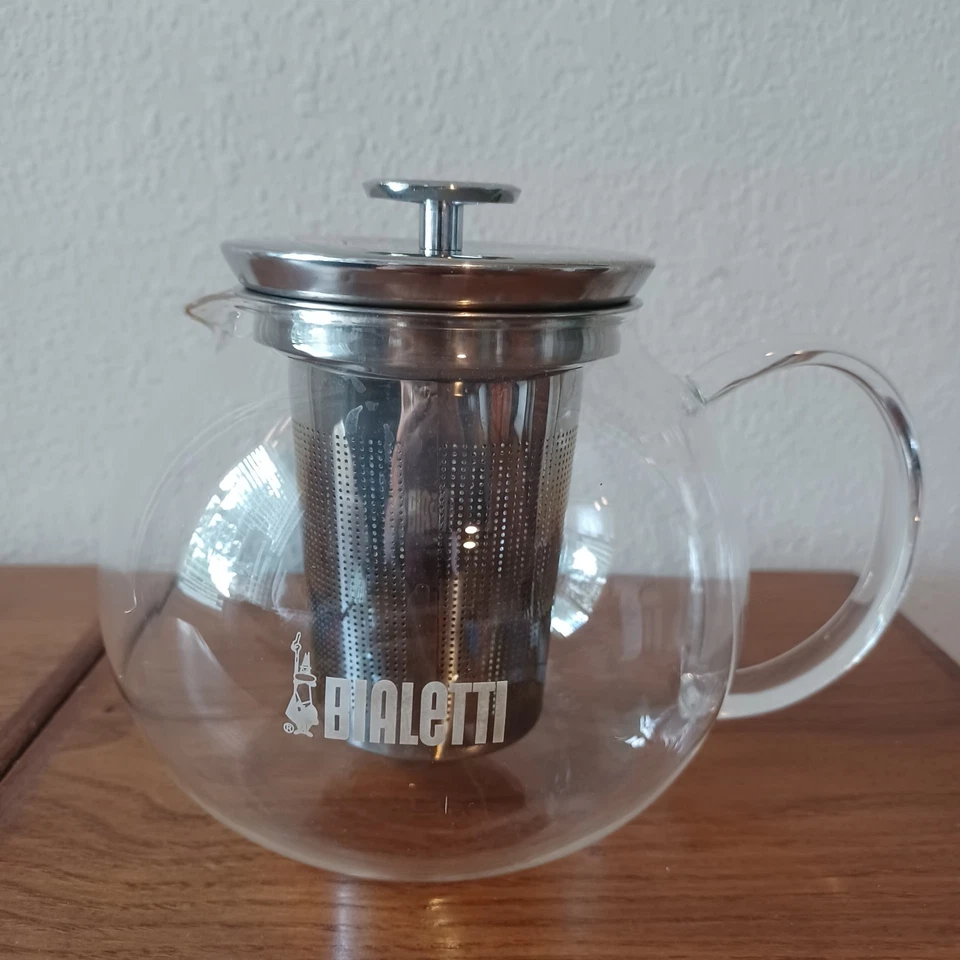 Tetera de vidrio Bialetti - 1 L / 34 OZ - Vidrio transparente y plata - Infusor de acero inoxidable Foto 2 de 4
