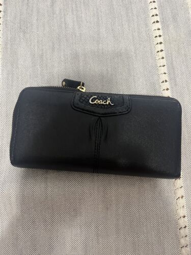 COACH Wallet Black Leather Large Zip Around Rare