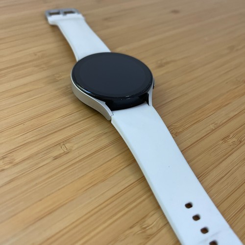 Samsung Galaxy Watch 5 44mm - Silver - Bluetooth + LTE - Charging Issues - Picture 4 of 15
