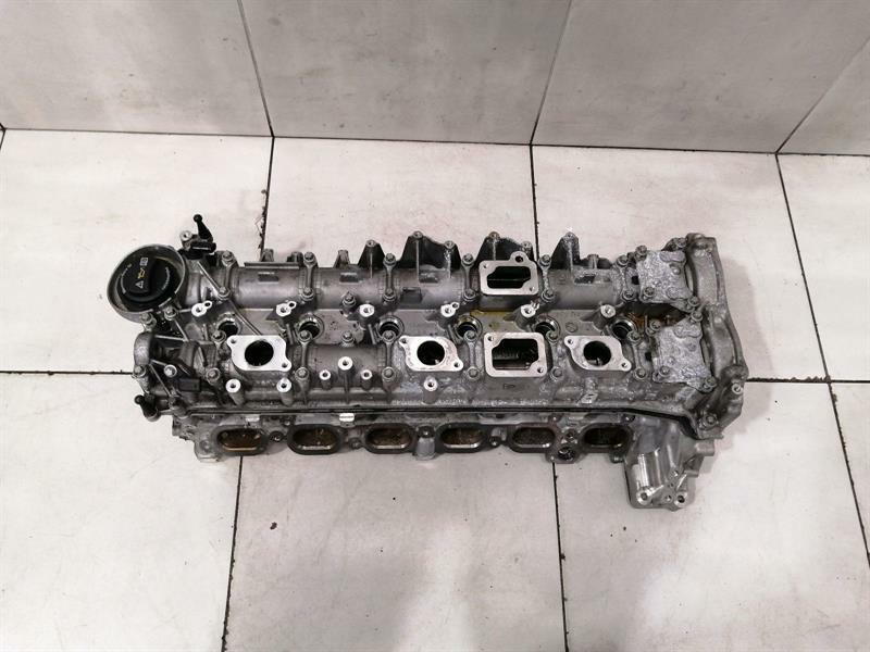 MERCEDES S-class W222 Cylinder Head A2560102104 ZYLINDERKOPF M256 