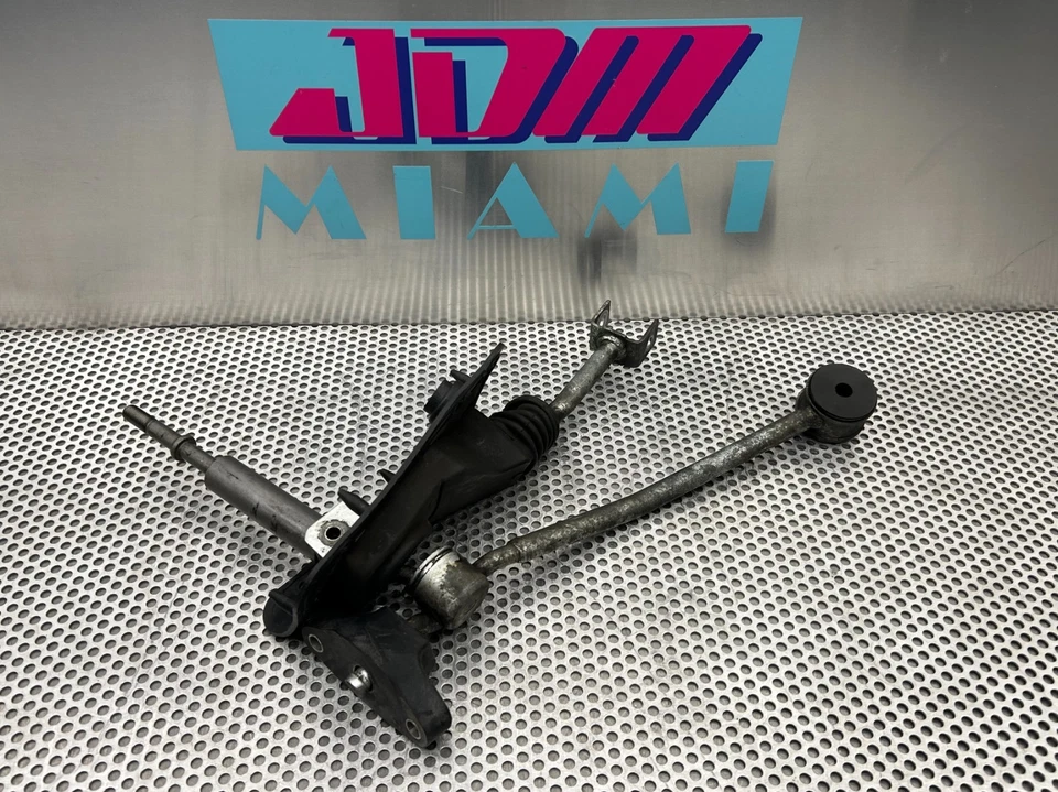 Subaru Impreza WRX STI 2008-14 transmisión manual palanca de cambios cambio 5 velocidades Foto 2 de 3