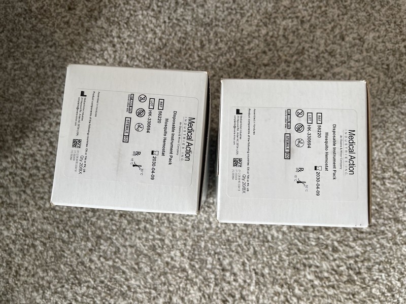 Lot Of 40 NEW  individual packages . Mosquito Hemostat.  Roach.