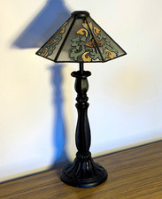 Tiffany Style Table Lamp, Black Matte Metal Base, Floral Glass Shade, Switch