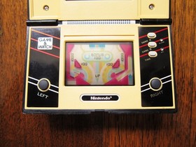 NINTENDO Pinball Game and Watch in Excellent Condition (PB-59) 1983