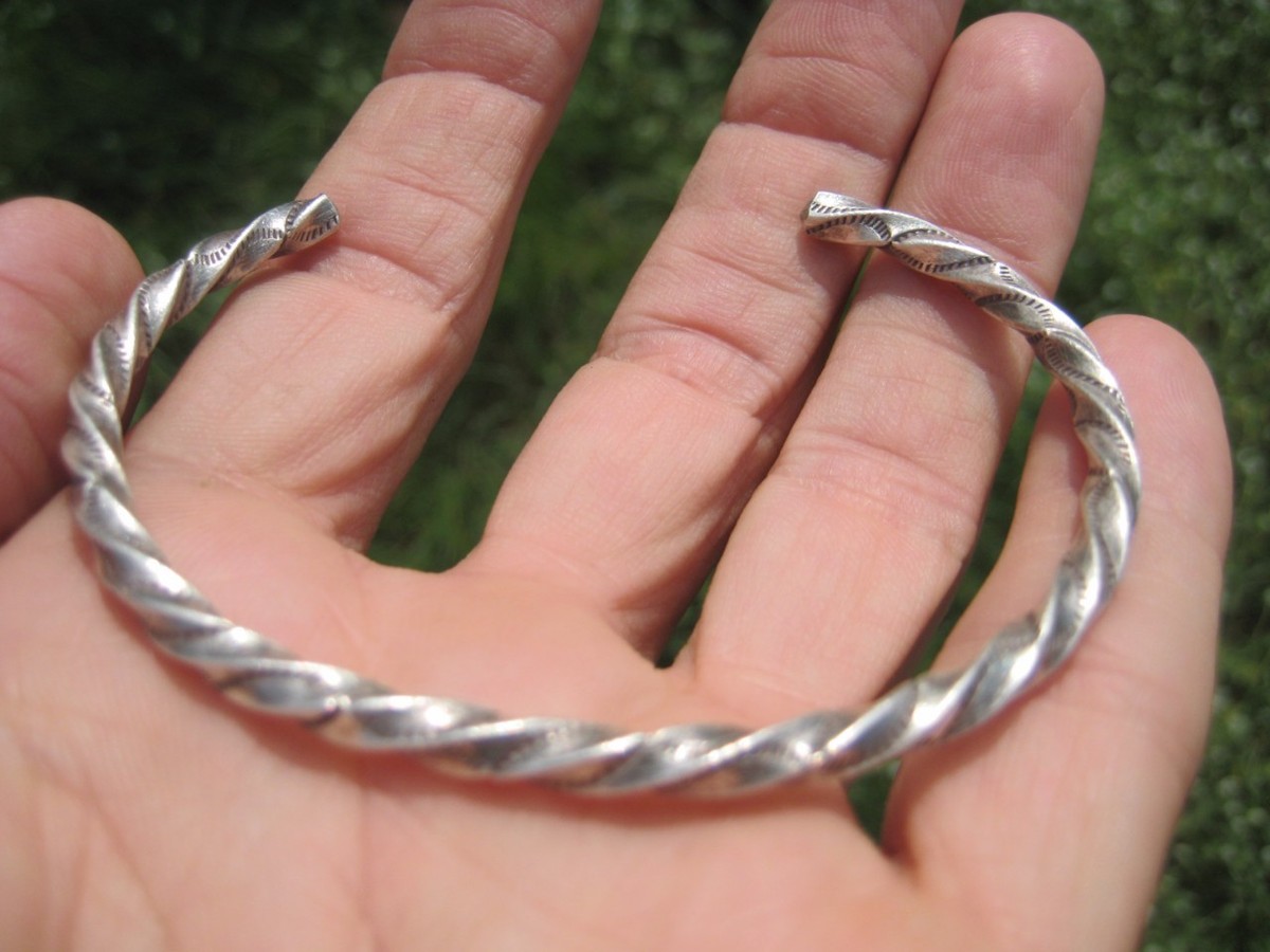 999 to 970 fine silver hill tribe bangle bracelet Thailand jewelry