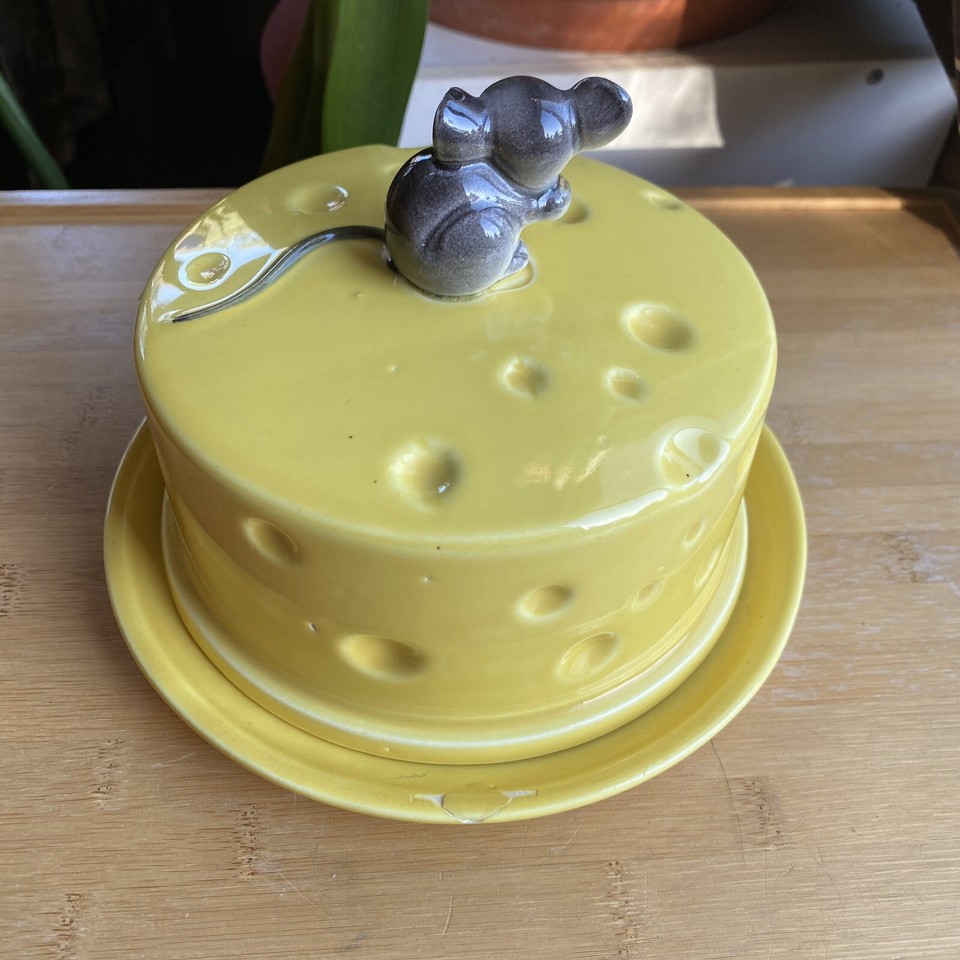 Vintage Ceramic Lefton Mouse Round Cheese Dish Plate Yellow w/Lid Made