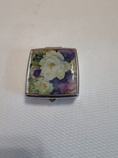 PUNCH STUDIO PILLBOX PURPLE WHITE FLOWERS SPLIT COMPARTMENT