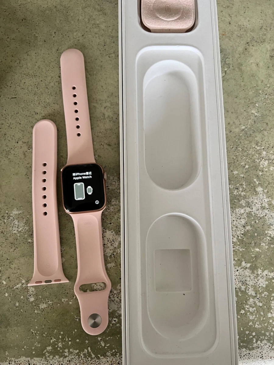 Apple Watch Series 5 40mm Aluminum Gold Case Pink Sand Sport Band with extras