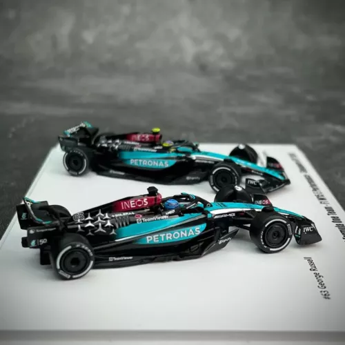Spark 1/64 Mercedes-AMG F1 W15 Singapore GP 2024 2-pc Set Hamilton & Russel Y299 - Picture 8 of 13