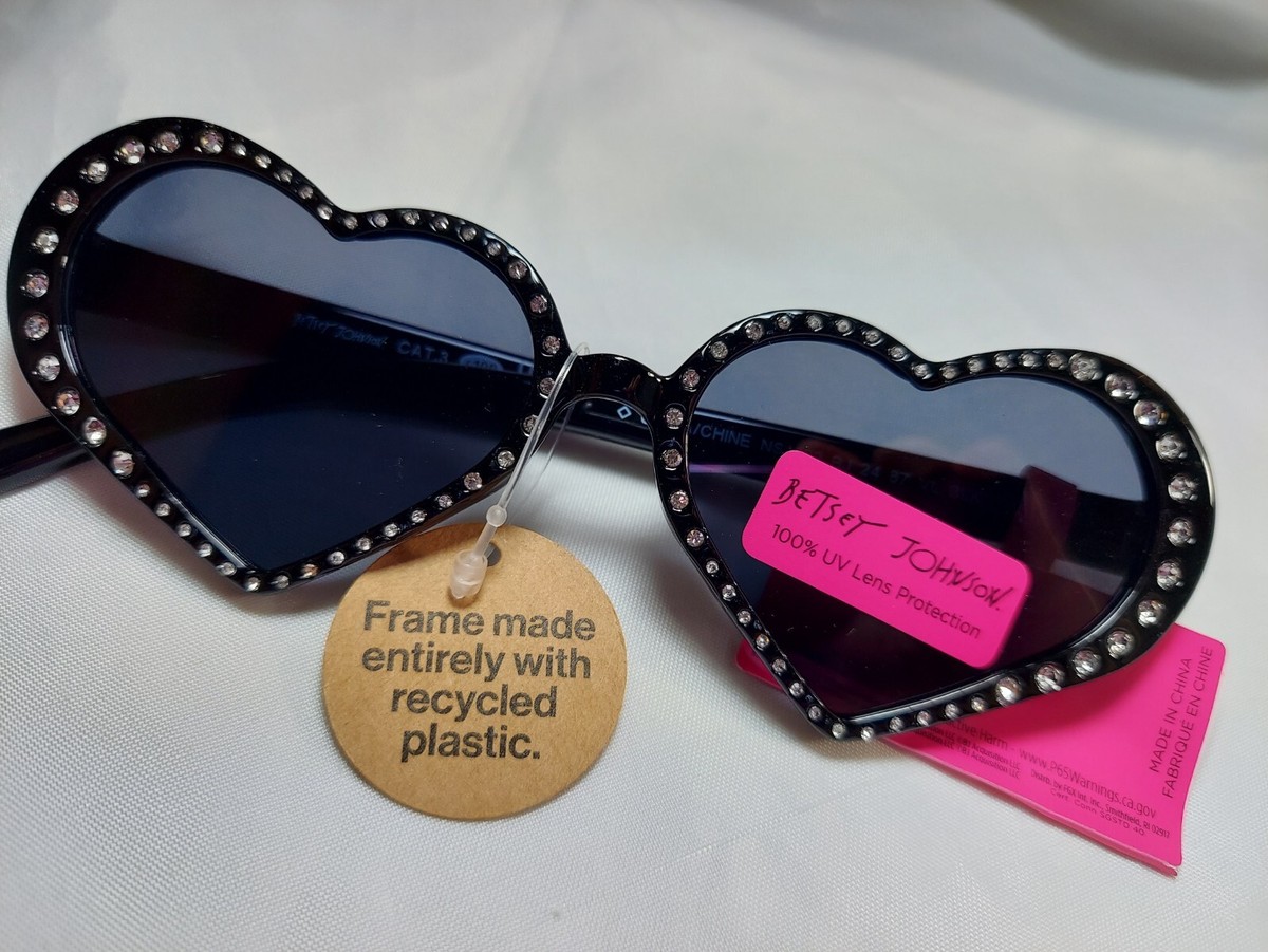 NWT Betsey Johnson Black Wide Heart Sunglasses With  display picture 1