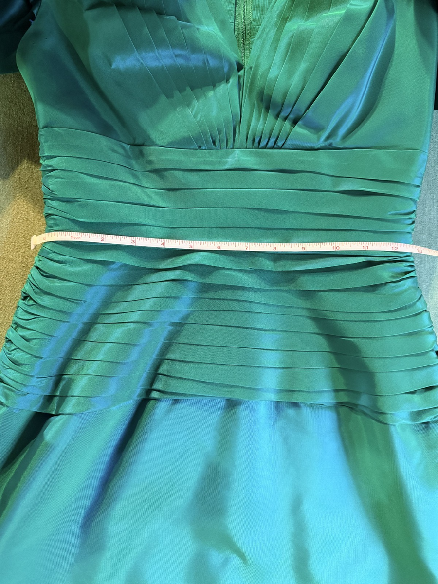 1980s Vintage Tadashi Neiman Marcus Emerald Green Party Dress Puff Sleeve | eBay 1980s Vintage Tadashi Neiman Marcus Emerald Green Party Dress Puff Sleeve | eBay