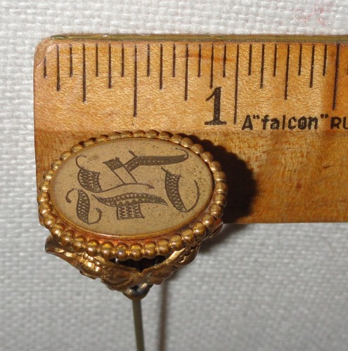 Jugendstil Hutnadel ~ Messing hohe Fassung ~ Kalligraphie Monogramm ~ Perlenrand 10,5" - Bild 8 von 9