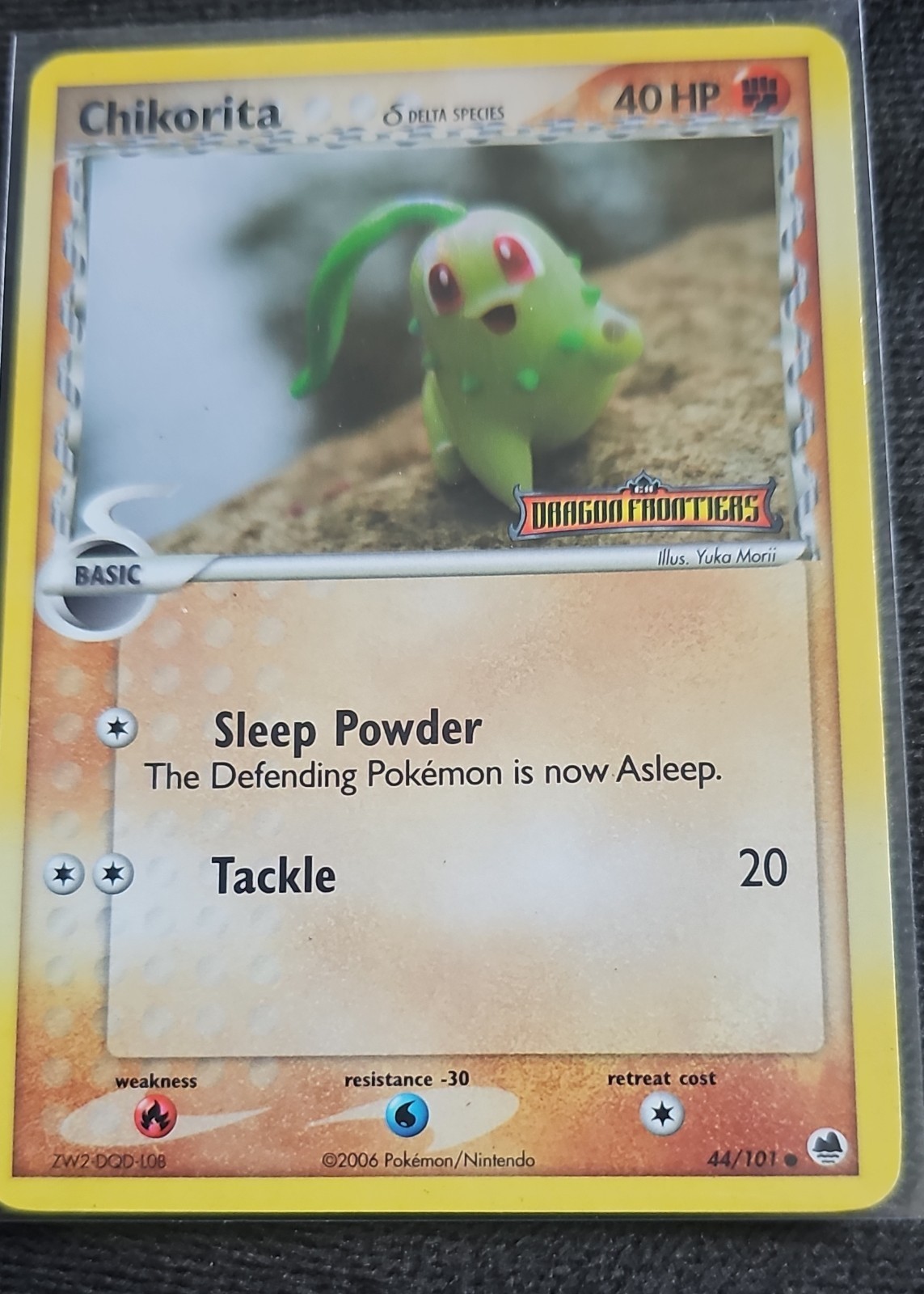 Chikorita (Delta Species) 44/101 Dragon Frontiers Reverse Holo