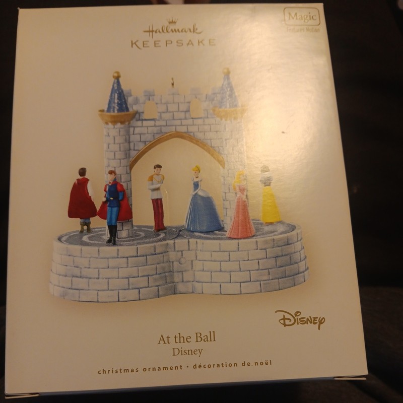 2007 Hallmark Keepsake Ornament Disney Princesses At The Ball Cinderella