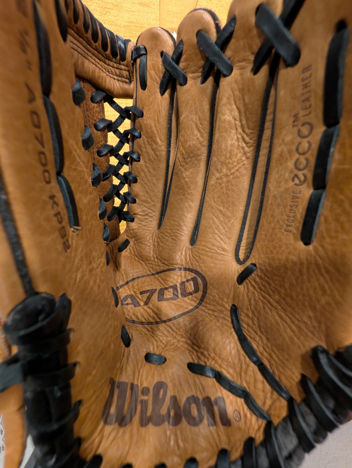 12-1/2" Rht Ecco Leather Mitt A0700 Kp92