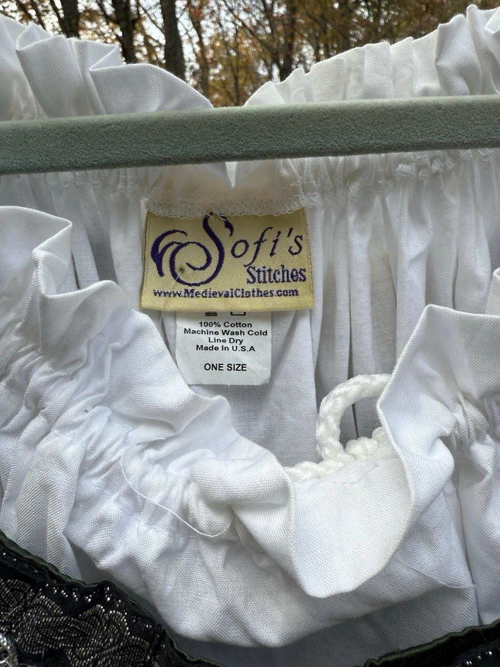 NWT Sofi’s Stitches Black Velvet Medieval Gown W/ Detachable Sleeves And Chemise - Image 4 of 4