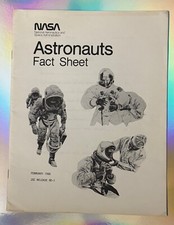 NASA ASTRONAUTS FACT SHEET / BOOKLET 1980 CONTAINS ALL RECRUITS FROM BEGINNING