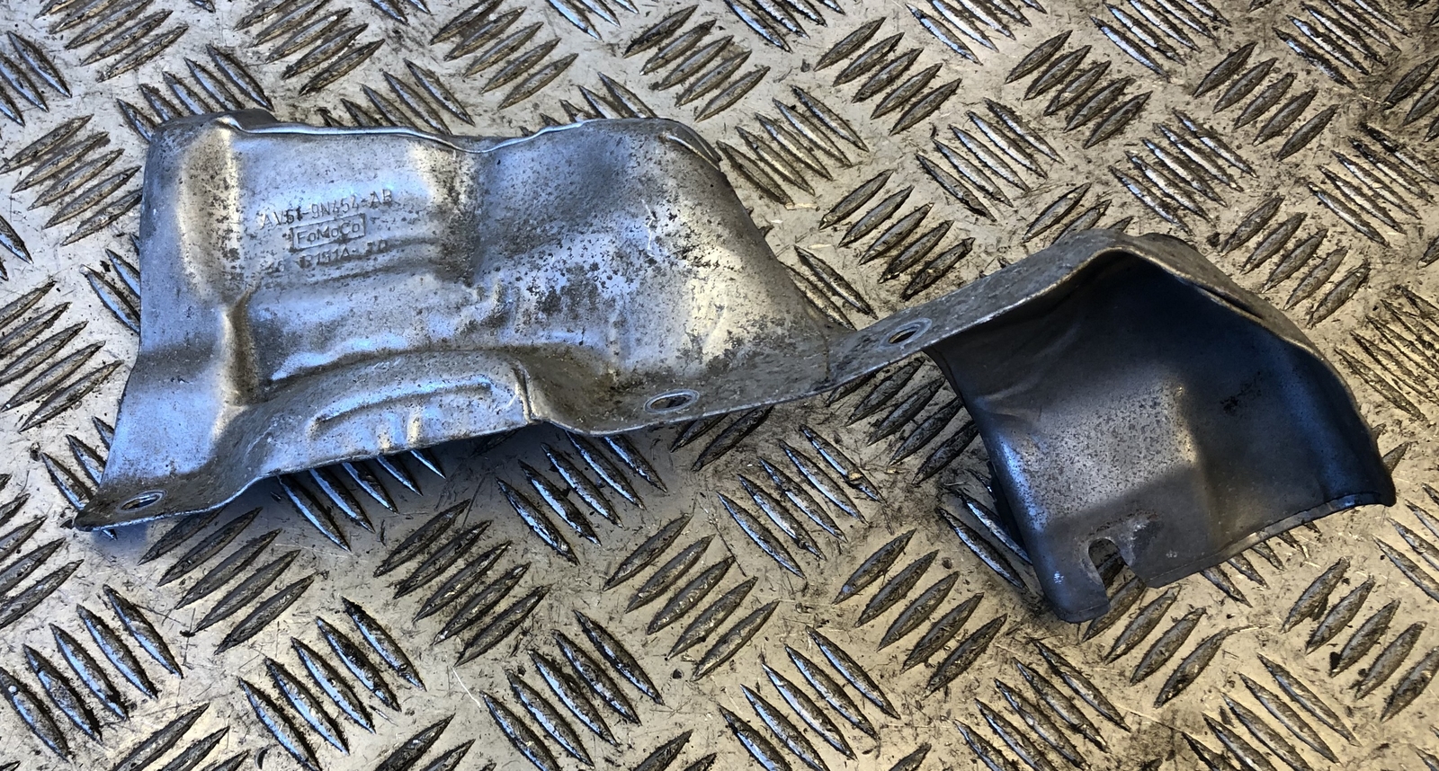 FORD FIESTA MK7 1.6 DIESEL 2008 09 10 11 2012 TURBO HEAT SHIELD AV61