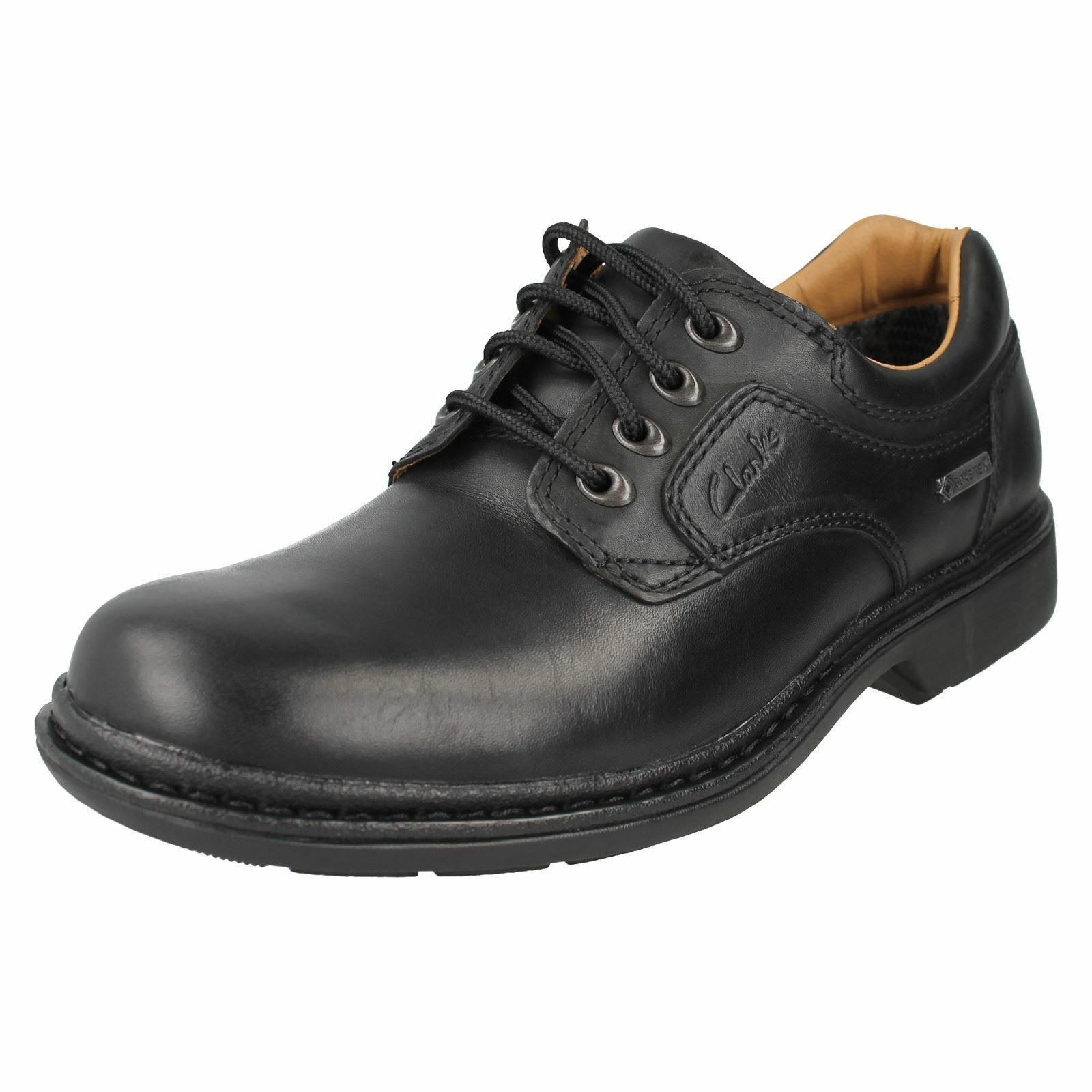 clarks active air gore tex shoes