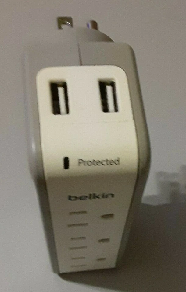 Belkin SurgePlus USB Swivel Surge Protector and Charger (power strip and USB) - Image 2 of 3