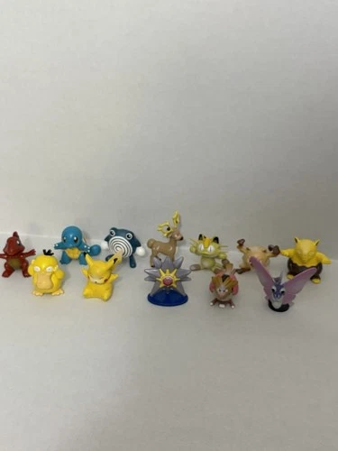 Tomy CGTSJ Pokemon Figures Lot Of 12 Pikachu Charmander Stantler Squirtle