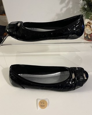 Pierre Dumas Black Faux Patent Leather Flats w/Decorative Buckle Women s Sz 8.5M