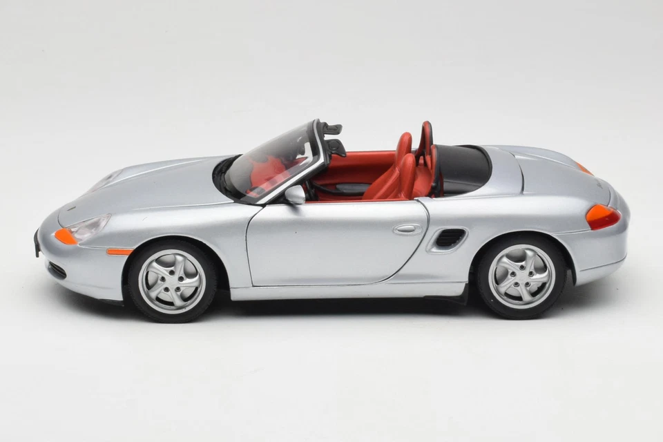 Porsche Boxster S Argent 1:18 UT Models | WAP021007 - Photo 4/4