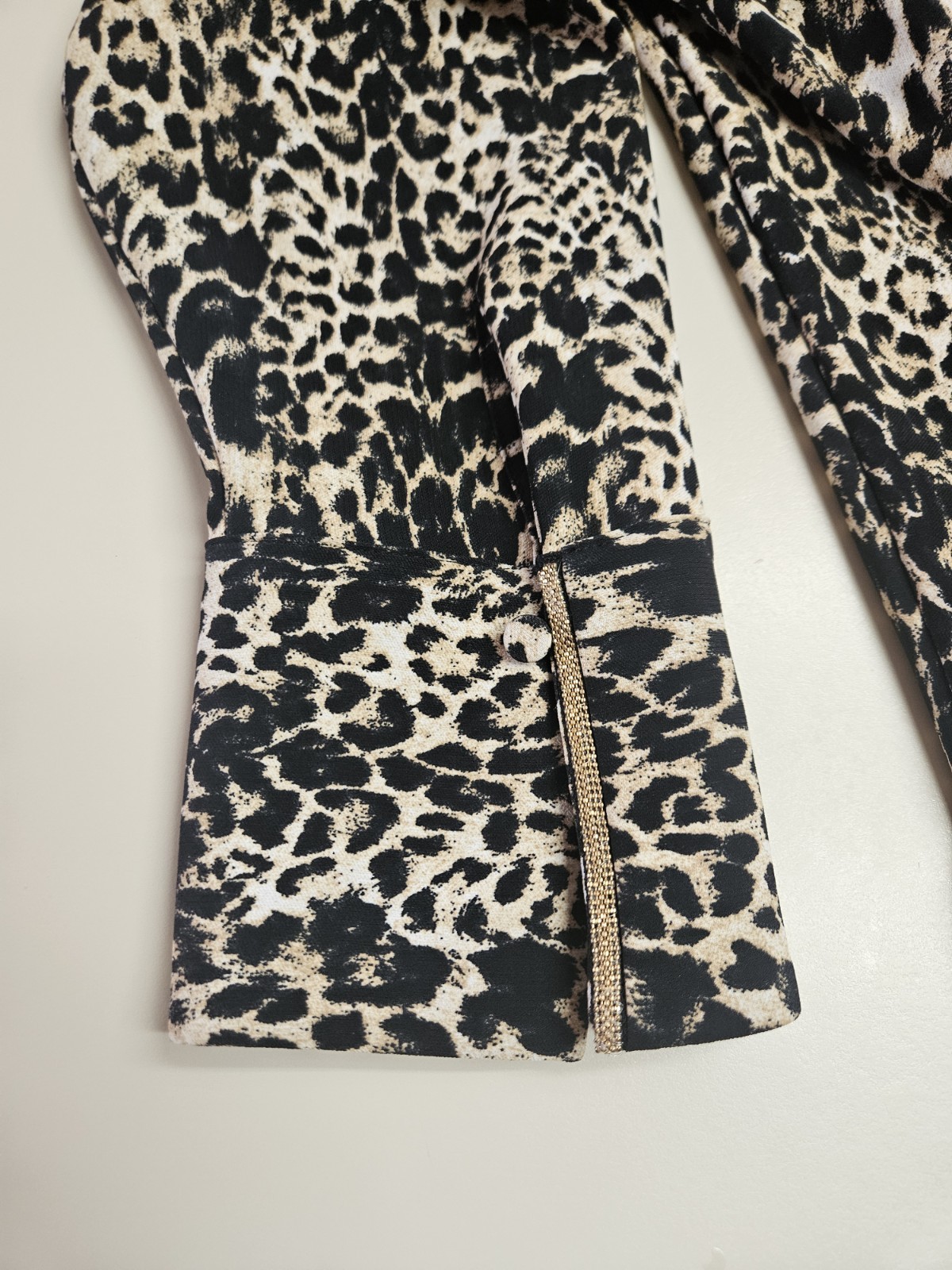 Chico's Split Neck Leopard Print Tunic Top Size 1… - image 5
