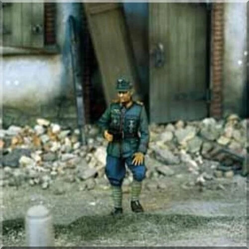 Maquette Militaire Verlinden Productions 1173 - Soldat D'infanterie Allemande WWII Escaladant - Échelle 1:35 - Occasion