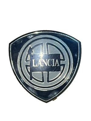 Emblem Badge Kühlergrill Front Grille Lancia Thema Typ 834 82445300 #3 - Bild 1 von 2