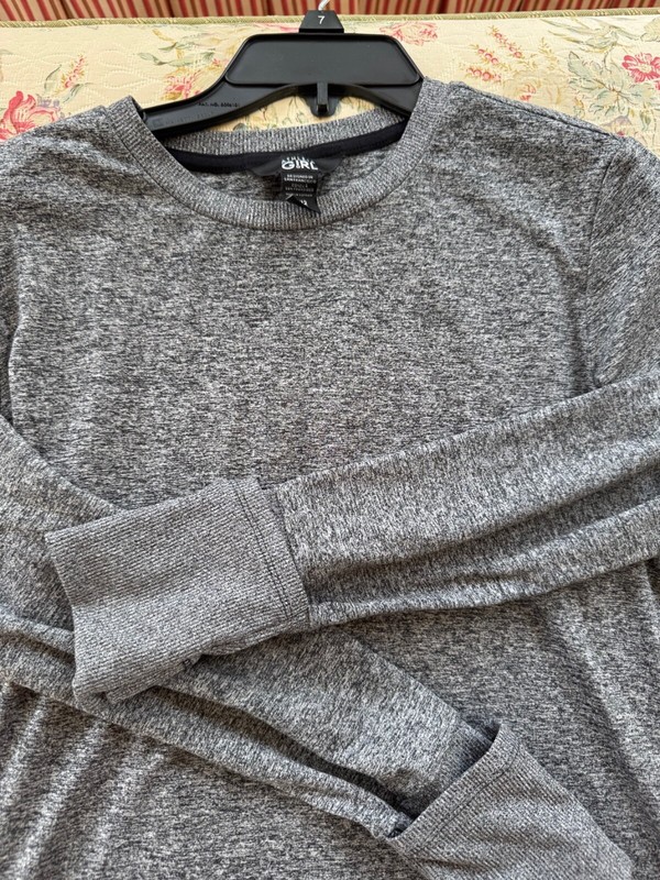 Athleta Girl Uptempo Top L 12 Heather Gray Crew Neck Long Sleeve Thumb Holes