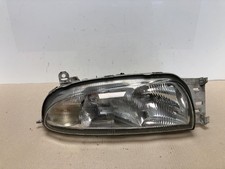 Feu avant (phare) Mazda 121
