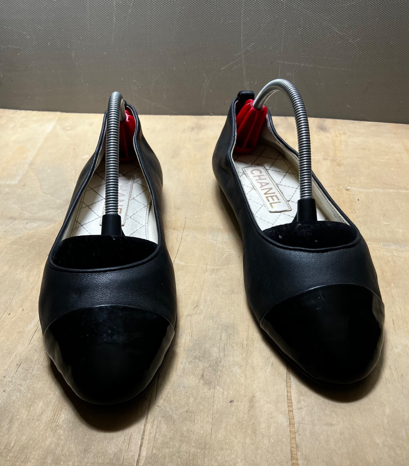 Chanel Ballerina Flats Black Leather and a patent Leather Cap toe Size39
