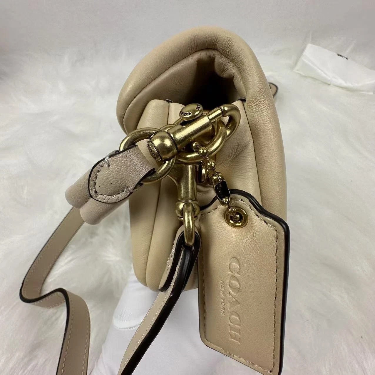 Borsa Coach Pillow Tabby tracolla tracolla 18 in nappa avorio C3880 nuova con etichetta