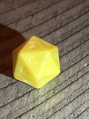 RARE vintage MINI Gamescience d20 yellow rpg ad&d dice 121524@