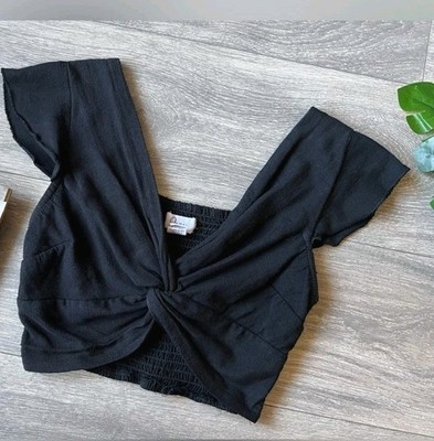 Japna Black Twist Front Smocked V-Neck Flutter Sleeve Cropped Blouse Size Small 
