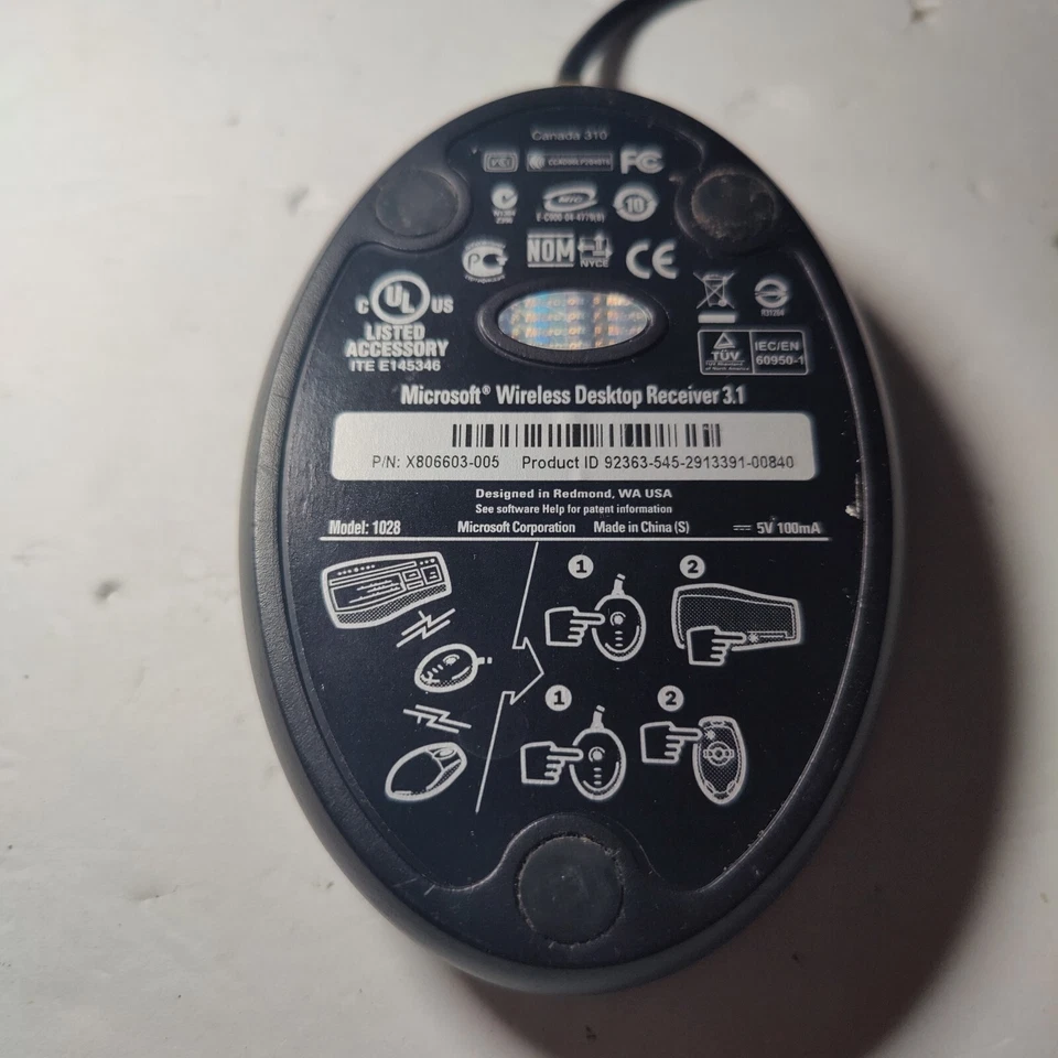 Microsoft Wireless Comfort Keyboard 4000 and USB Desktop Receiver 3.1 Silver - Image 3 of 4