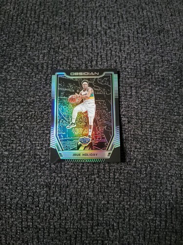 Jrue Holiday [Green] #35 2018 Panini Obsidian card