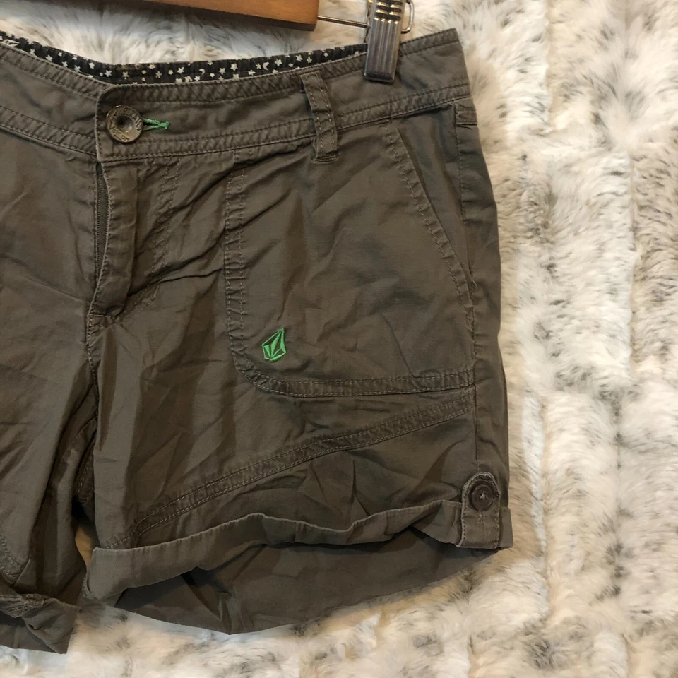 Volcom Juniors Cuffed Shorts Khaki Cotton Casual Size 1 - Image 4 of 4