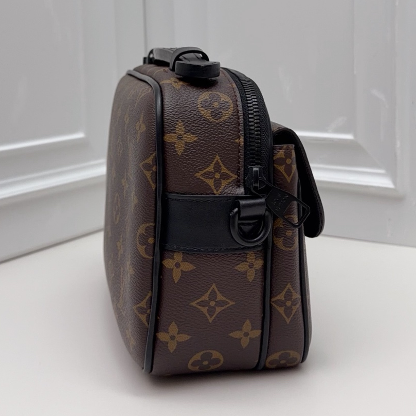 Louis Vuitton S Lock Messenger Shoulder Bag Crossbody Brown Black