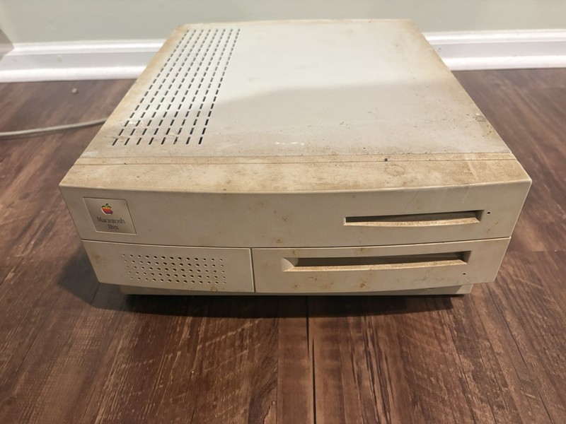 Apple Macintosh IIvx Computer M1350 Rare “ As Is”