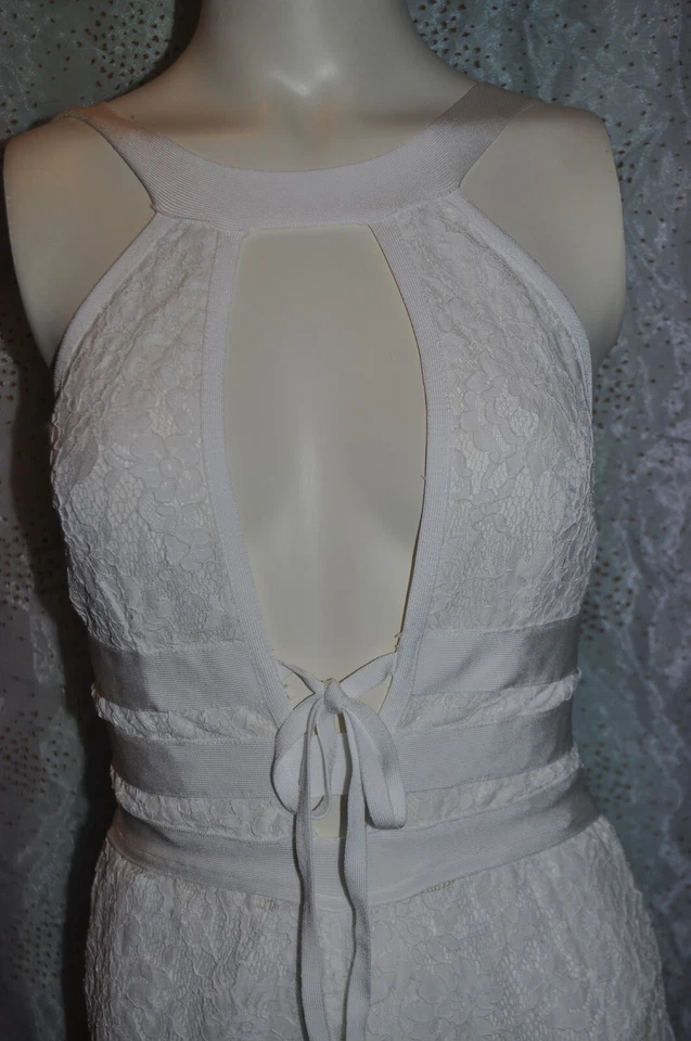 白色花卉蕾丝连身裤宽喇叭裤 L 码“旗帜”*阅读*原样 — 第 2/4 张图片