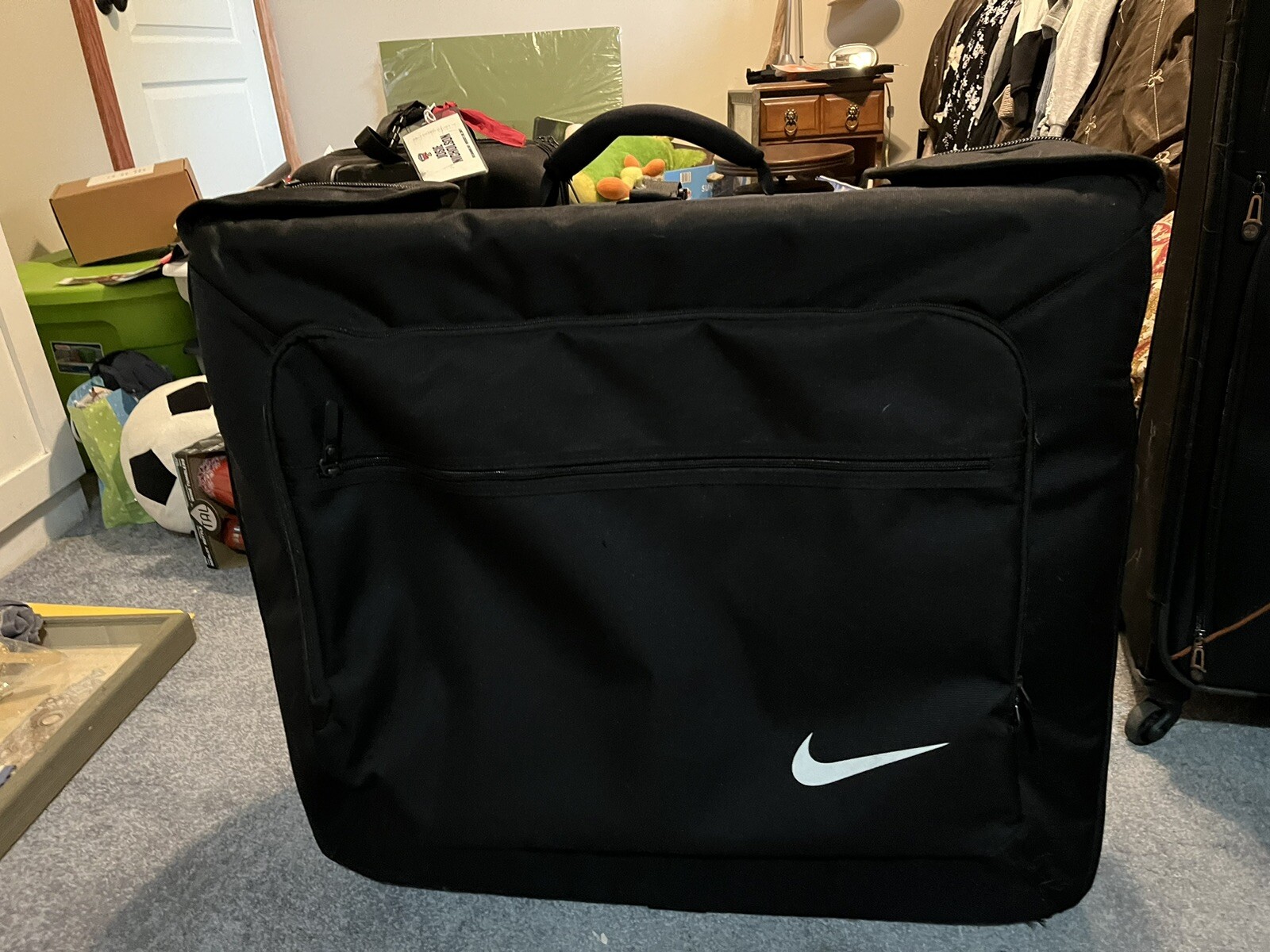 Nike FiftyOne49 Equipment Garment Roller Luggage Suitcase Wheels